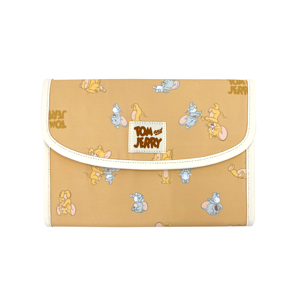 ☆tackeybear☆ ポケット付きタペストリー&小物入れセット TOM and JERRY 総柄母子手帳ケース - TOM AND JERRY Official Online Store