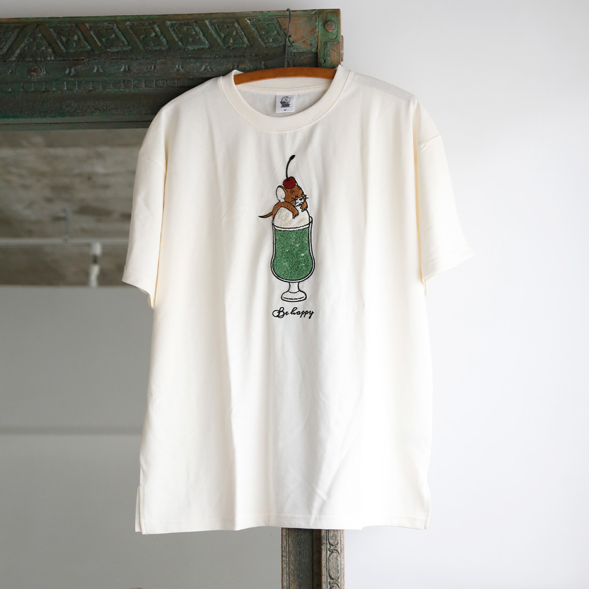 トムとジェリー サガラ刺繍半袖Tシャツ（レディース） - TOM AND