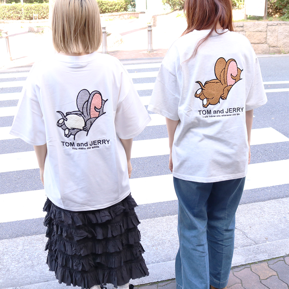トムとジェリー うずくまりサガラTシャツ メンズ - TOM AND JERRY