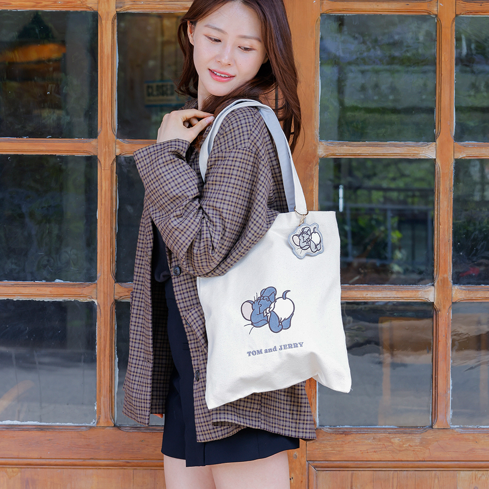 TOM and JERRY タフィーおむつカラバリフラットポーチ - TOM AND JERRY