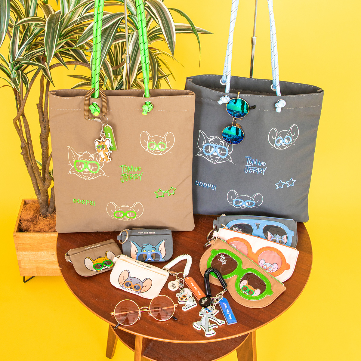 TOM and JERRY サングラスダイカットポーチ - TOM AND JERRY Official